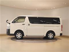 ハイエースV DX 4WD