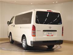 ハイエースV DX 4WD