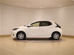 ヤリス X 4WD