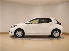 ヤリスHV X 4WD