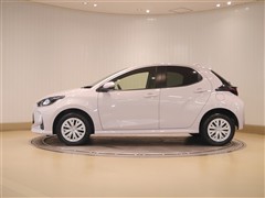 ヤリスHV X 4WD