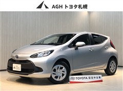 トヨタ アクア X 4WD