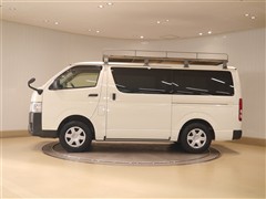 ハイエースV DX 4WD