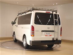 ハイエースV DX 4WD