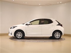 ヤリス X 4WD