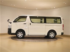 ハイエースV DX 4WD