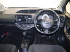 ヴィッツ F 4WD