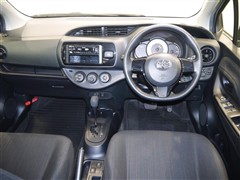 ヴィッツ F 4WD