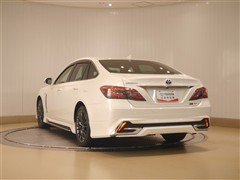 クラウンHV S FOUR スポーツ