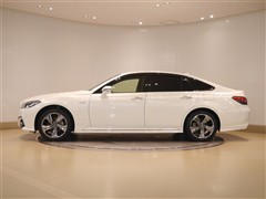 クラウンHV RS AD FOUR