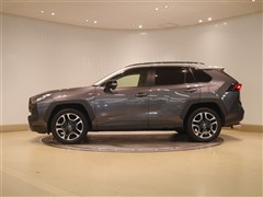 RAV4 アドベンチャー 4WD