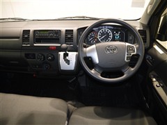 ハイエースV DX 4WD