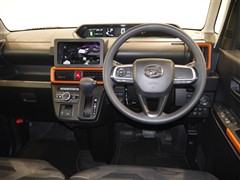 タント ファンクロス 4WD