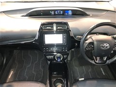 プリウスPHV S セーフティ+ FF