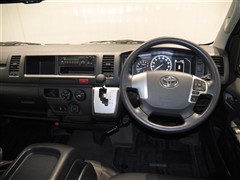 ハイエースW DX 4WD