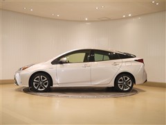 プリウス S ツーリングセレ 4WD