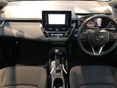 カローラスポーツ G 4WD