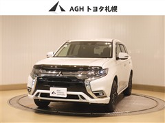 三菱 アウトランダーPHEV G 4WD