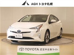トヨタ プリウス A ツーリングセレ 4WD