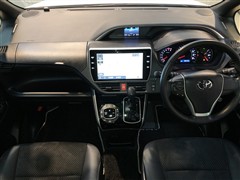 ヴォクシー キラメキ3 4WD