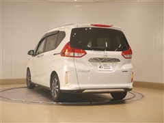 フリードプラス HV クロスター