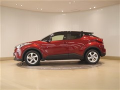 C-HR S-T 4WD