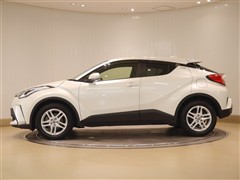 C-HR S-T 4WD