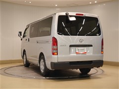 ハイエースV DX 4WD