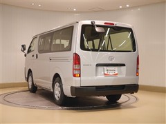 ハイエースV DX 4WD