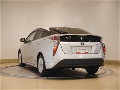 プリウス S セーフティプラス