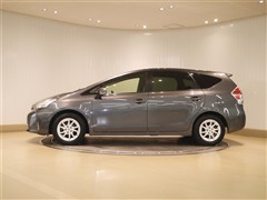 プリウスアルファ S FF