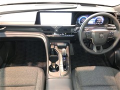 クラウン クロスオーバー Gアドバ