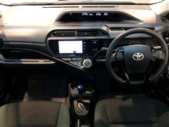 アクア S スタイルブラック FF