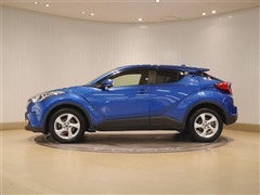 C-HR S-T 4WD