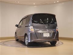 フリードHV ジャストセレ プラス