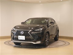 レクサス NX300h Fスポーツ  4WD