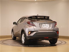 C-HR S-T LEDパケ 4WD