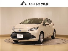 トヨタ アクア X 4WD