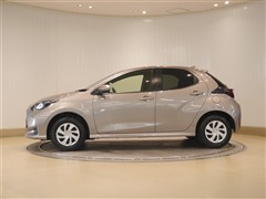 ヤリス X 4WD