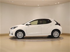 ヤリスHV X 4WD