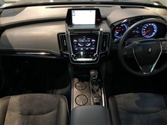 クラウン RS アドバンス FOUR