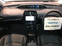 プリウス A 4WD