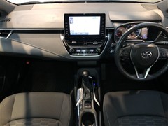 カローラスポーツ G 4WD