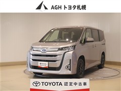 トヨタ　ノアHV Z 4WD