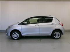 ヴィッツ Fセーフティエディション2