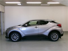 C-HR S-T 4WD