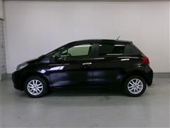 ヴィッツ F スマートスタイル FF