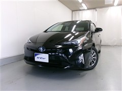 プリウス Sセーフティプラス