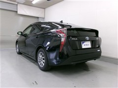 プリウス Sセーフティプラス