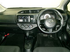 ヴィッツ F 4WD